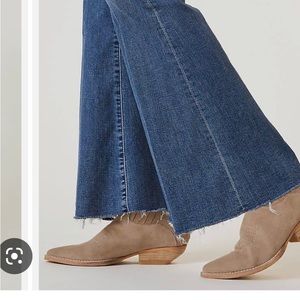 Mother Weekender Fray Jeans